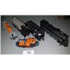 Image 1 : 5 VINTAGE TRAIN SET CARS
