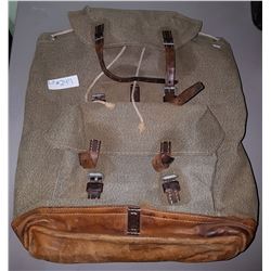 VINTAGE CANVAS BACKPACK W/LEATHER STRAPS IN GOOD CONDITION