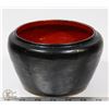 Image 2 : 73) BLACK ON DEEP RED GLAZED POT SIGNED M HOLMES