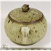 Image 2 : 78) JANO LETTS CERAMIC POT WITH LID WHITE GLAZE