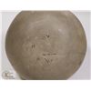 Image 5 : 56) MARY BORGSTROM STONE POLISHED PINCHED TOP POT