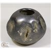 Image 2 : 60) MARY BORGSTROM UNSIGNED STONE POLISHED POT