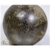 Image 4 : 74) MARY BORGSTROM GLAZED CERAMIC SPHERE