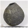 Image 2 : 67) PRIMITIVE POT TEXTURED GLAZE, CRACKS FROM