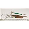 Image 1 : 90) LOT OF 5 MARY BORGSTROM POTTERY TOOLS.