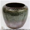 Image 2 : 126) BEAUCE CANADA GLAZED CERAMIC POT FROM MARY