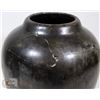 Image 4 : 58) MARY BORGSTROM BLACK POT, SIGNED,