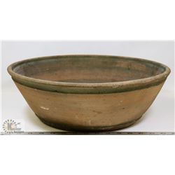 89) JANO LETTS LARGE CERAMIC POT, 16"X5".