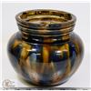 Image 1 : 16) BLUE AND BROWN GLAZED POT SIGNED E, 7"X6".