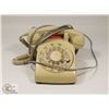 Image 1 : 102) ROTARY DIAL PLASTIC PHONE FROM MARY