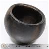 Image 1 : 8) SPHERICAL BOWL STONE POLISHED BY MARY BORGSTROM