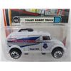 Image 6 : MATCHBOX 5 VEHICLE LOT (POLICE ROBOT TRUCK, 24-HOUR ROOFING, HUMMER, SNORKEL FIRE TRUCK, EXTENDING L