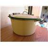 Image 1 : COOK POT WITH ROCKS (VINTAGE) *WITH LID* (CREAM WITH GREEN TRIM)