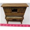 Image 2 : LOT OF 4 MUSIC BOXES