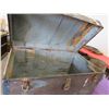 Image 3 : STEAMER TRUNK (METAL) *HAS RUST*