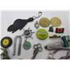 Image 2 : LOT OF MISC ITEMS (KEY CHAINS, COINS, TOKENS, ETC)