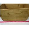 Image 2 : WOOD FRUIT BOX (KANGAROO)