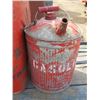 Image 2 : LOT OF 4 GAS CANS
