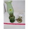 Image 1 : LOT INCLUDING A CANDLE LAMP AND OIL LAMP