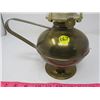 Image 3 : BRASS OIL LAMP (WITH HANDLE)