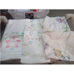 LOT OF EMBROIDERY (NEW TABLE CLOTH AND NAPKINS) *HAND EMBROIDERED APRONS*