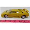 Image 1 : DIE CAST CAR (1990 LAMBORGHINI DIABLO) *1/24 SCALE* (YELLOW)