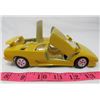 Image 3 : DIE CAST CAR (1990 LAMBORGHINI DIABLO) *1/24 SCALE* (YELLOW)