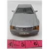 Image 2 : DIE CAST CAR (MERCEDES 500 SL) *1/24 SCALE* (GREY)