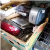 Image 1 : BOX OF KITCHEN APPLIANCES