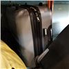 Image 3 : 2 GREY HARD CASE LUGGAGE BAGS