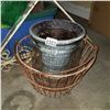 Image 2 : VINTAGE IRON SHELF BRACKETS AND VINTAGE EGG BASKET W/ GLASS JAR