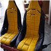 Image 2 : 2 YELLOW AND BLACK RACING SEATS