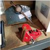Image 2 : GREEN VICE AND SMALL RED VICE