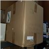 Image 1 : BOX 20 CANCER WINE HOLDERS