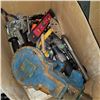 Image 2 : BOX TOOLS AND BLUE VICE