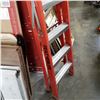Image 2 : FEATHERLITE 6FT FIBERGLASS A-FRAME LADDER