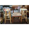 Image 1 : 2 STOOLS