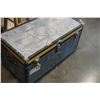 Image 2 : METAL SHIPPING TRUNK