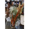 Image 3 : TALL BRASS VASE W/ FLORAL