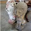 Image 2 : 2 CEMENT LIONS