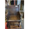 Image 2 : CHURCH PEW CHAIR
