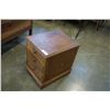 Image 1 : OAK 3-DRAWER END TABLE