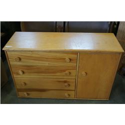 SMALL MAPLE SERVER