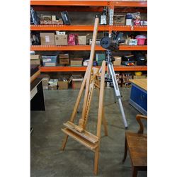 ADJUSTABLE EASEL