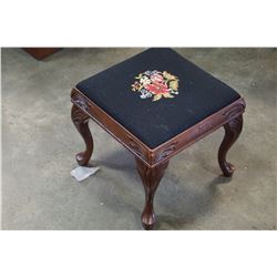 VINTAGE WOODEN NEEDLEPOINT FOOTSTOOL