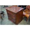 Image 2 : 3 DRAWER MAHOGANY FINISH DRESSER