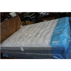 QUEEN SIZE BEAUTY REST PLATINUM NICHOLAS COMFORT TOP PLUSH MATTRESS - HAS DIRT SCUFF