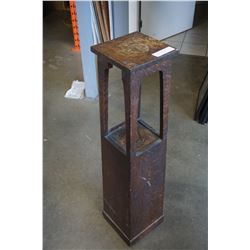 OAK VINTAGE PLANT STAND