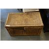 Image 1 : WICKER TRUNK