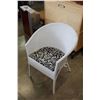 Image 1 : VINTAGE WICKER TUB CHAIR